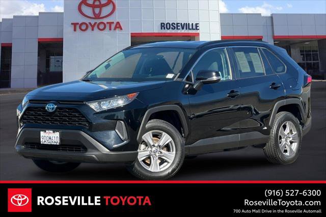 Certified 2022 Toyota RAV4 LE AWD/4WD image 1