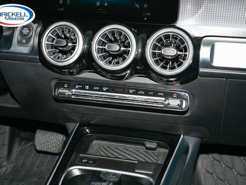 Used 2022 Mercedes-Benz GLB 250 image 24