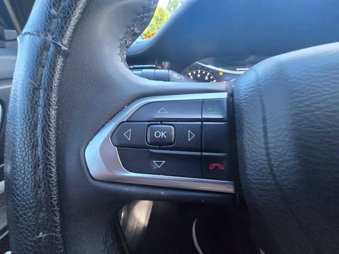 Used 2024 Jeep Compass Latitude AWD/4WD image 21