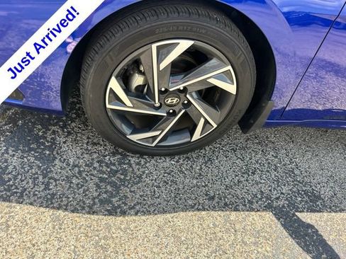 Used 2024 Hyundai Elantra Limited FWD image 10