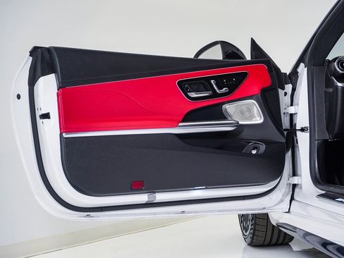 Used 2024 Mercedes-Benz CLE 53 AMG 4MATIC image 30