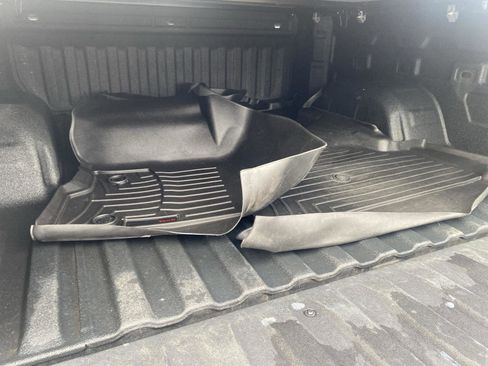 Used 2022 Chevrolet Silverado 1500 LT image 17