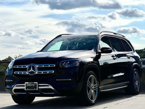 Certified 2022 Mercedes-Benz GLS 450 4MATIC image 4