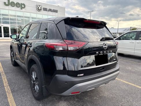 Used 2023 Nissan Rogue S AWD/4WD image 4