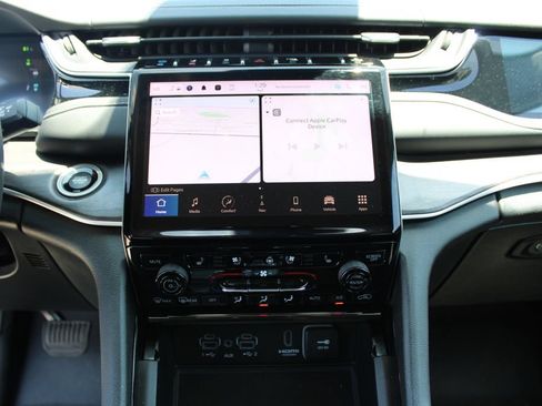 Used 2022 Jeep Grand Cherokee Limited 4xe w/ Luxury Tech Group II AWD/4WD image 26