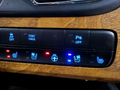 Used 2013 RAM 1500 Laramie Longhorn image 29