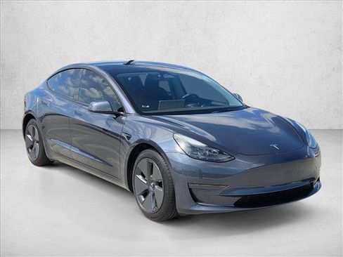 Used 2023 Tesla Model 3 Standard Range RWD image 3