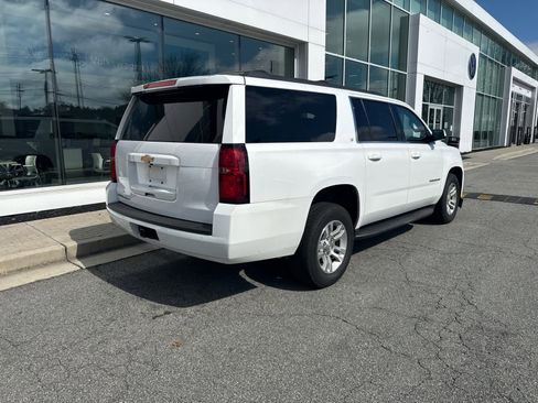 Used 2018 Chevrolet Suburban LT image 7