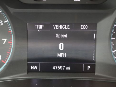 Used 2025 Chevrolet Malibu LT image 24