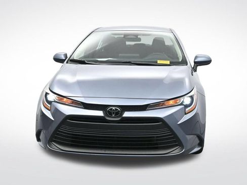 Used 2026 Toyota Corolla LE FWD image 2
