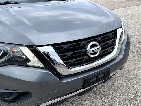 Used 2020 Nissan Pathfinder S FWD image 4