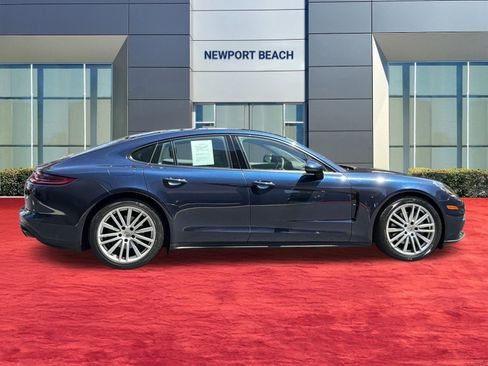 Used 2018 Porsche Panamera 4 AWD/4WD image 8