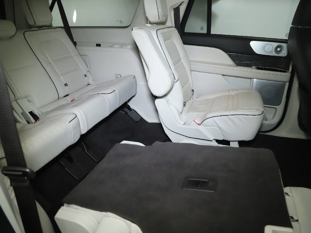 Used 2022 Lincoln Navigator L Black Label AWD/4WD image 37