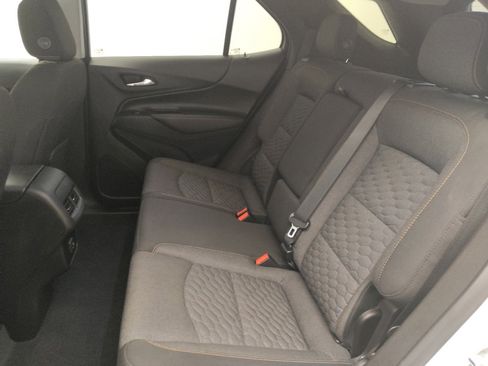 Used 2019 Chevrolet Equinox LT FWD image 18