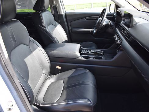 Used 2023 Honda Pilot Elite image 13