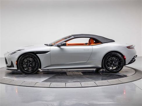 Used 2026 Aston Martin DB12 Convertible image 9