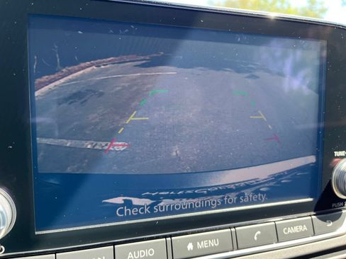 Used 2025 Nissan Altima 2.5 SV FWD image 23