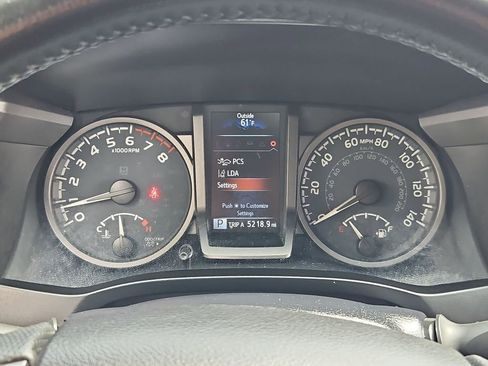 Used 2021 Toyota Tacoma TRD Off-Road w/ Technology Package AWD/4WD image 21