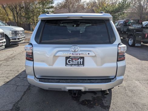 Used 2020 Toyota 4Runner SR5 image 5
