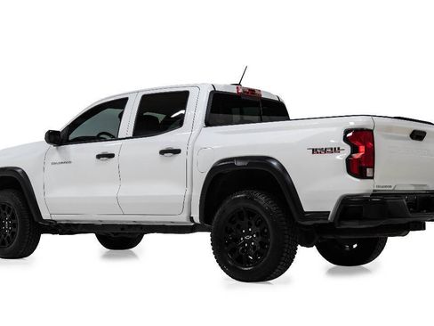 Used 2024 Chevrolet Colorado Trail Boss AWD/4WD image 4