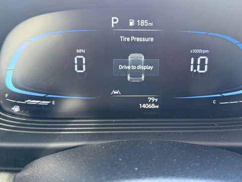 Used 2023 Hyundai Venue SEL w/ Cargo Package image 19