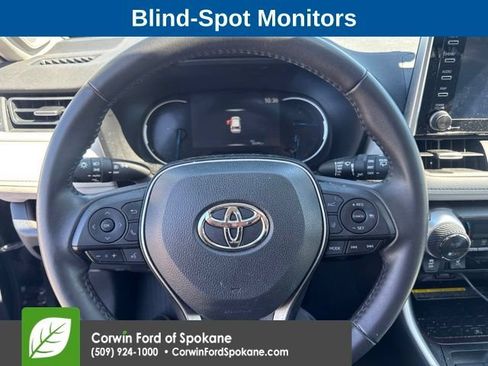 Used 2019 Toyota RAV4 Limited AWD/4WD image 2