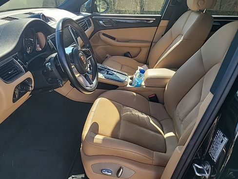 Used 2018 Porsche Macan image 7