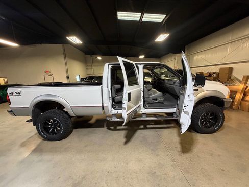 Used 2002 Ford F350 Lariat image 16