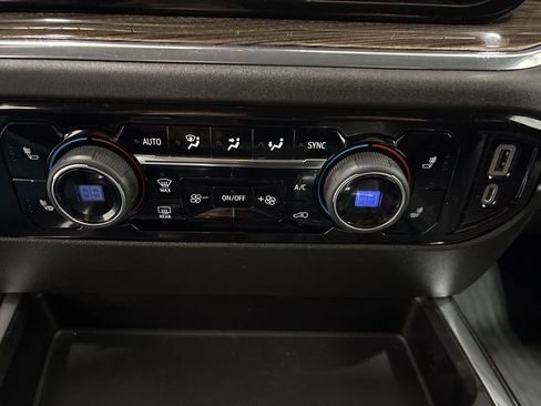 Used 2023 Chevrolet Silverado 1500 RST image 23