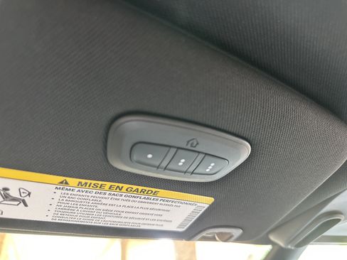 New 2027 Chrysler Pacifica Select AWD/4WD image 14