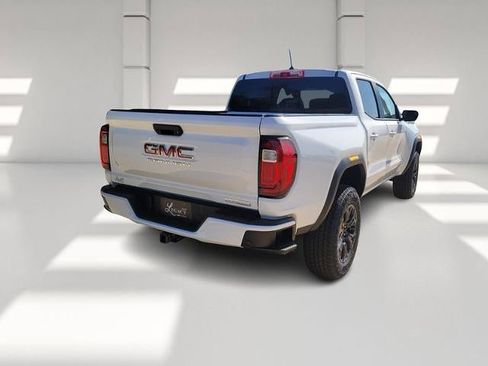 New 2025 GMC Canyon Elevation w/ Convenience Package image 5