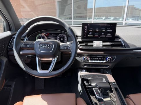 Used 2024 Audi Q5 e Premium AWD/4WD image 16