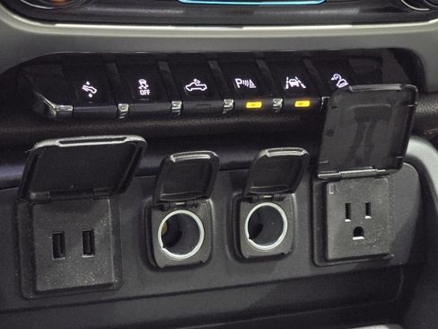 Used 2018 GMC Sierra 1500 SLT image 30