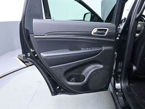 Used 2021 Jeep Grand Cherokee Limited w/ Sun & Sound Group AWD/4WD image 14