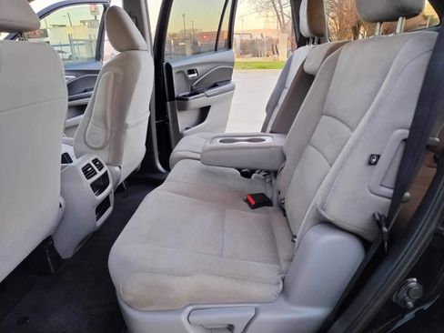 Used 2019 Honda Pilot LX image 25