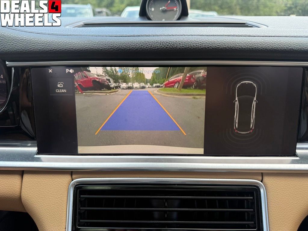 Used 2018 Porsche Panamera RWD image 24