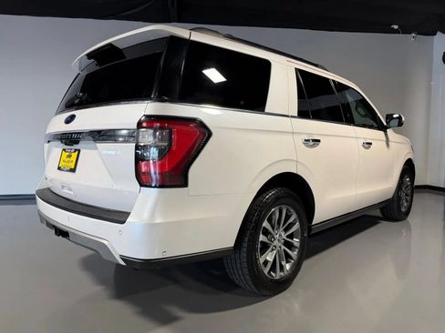 Used 2018 Ford Expedition Limited w/ Equipment Group 301A AWD/4WD image 4