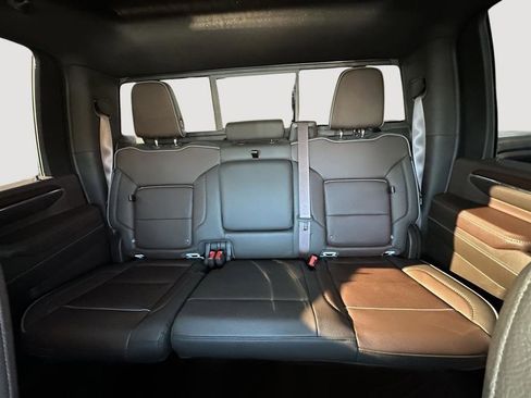 Used 2024 GMC Sierra 2500 Denali w/ Denali Reserve Package image 11