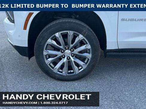 Certified 2025 Chevrolet Suburban High Country AWD/4WD image 12