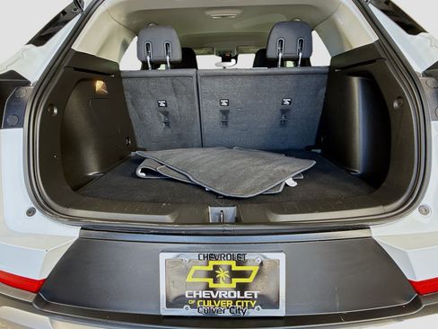 Used 2023 Chevrolet TrailBlazer LT FWD image 25