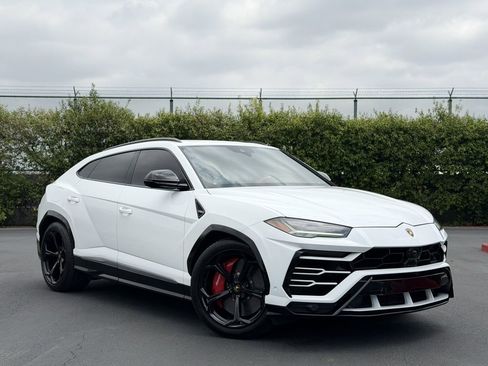 Used 2021 Lamborghini Urus AWD/4WD image 5