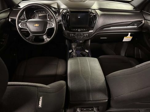 Used 2023 Chevrolet Traverse LT FWD image 17