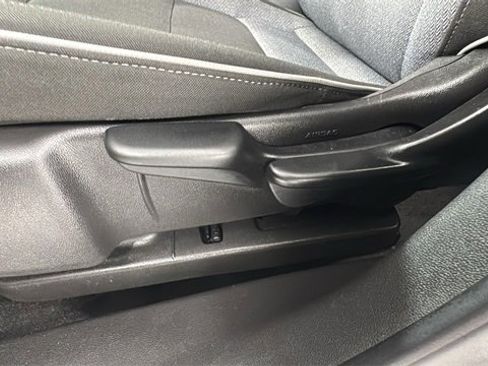 Used 2025 Chevrolet TrailBlazer LT w/ Driver Confidence Package image 11