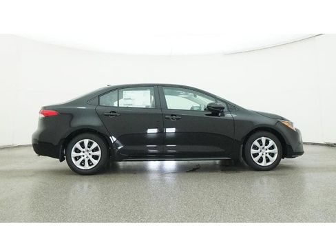 Used 2025 Toyota Corolla LE FWD image 32