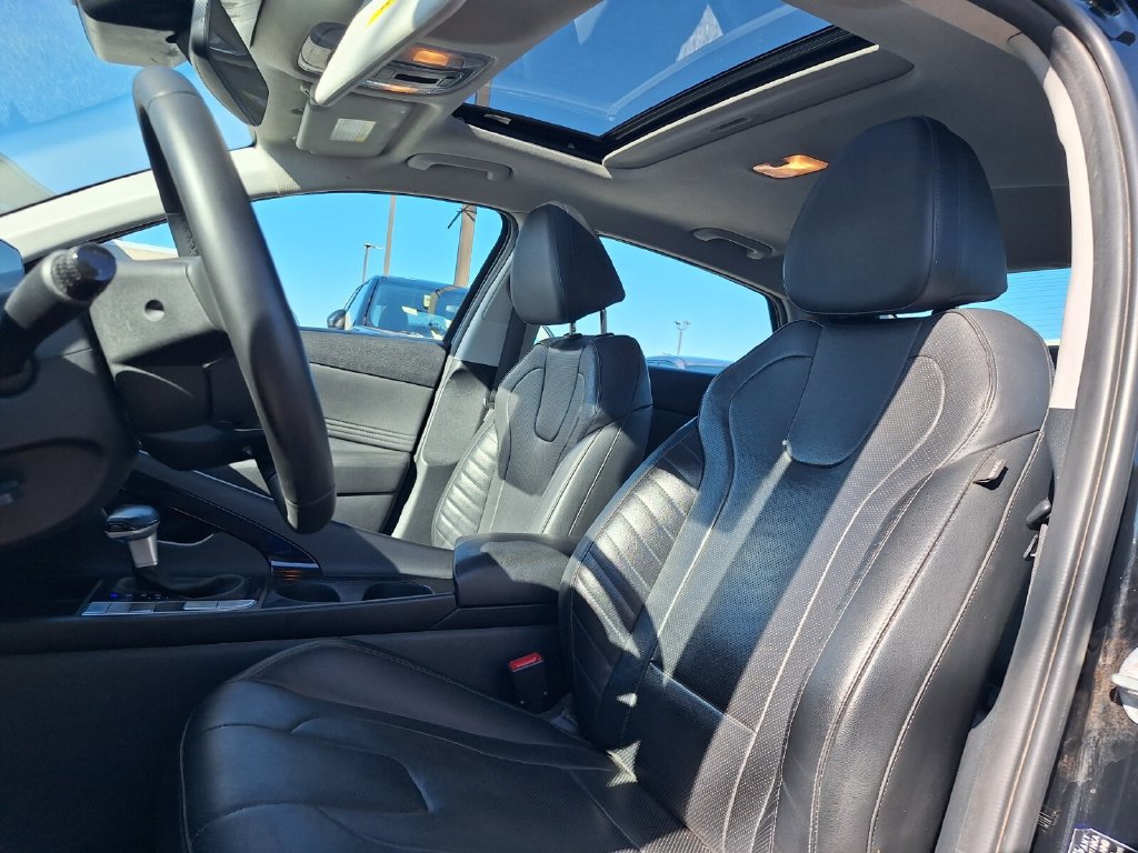 Used 2022 Hyundai Elantra Limited w/ Cargo Package FWD image 24
