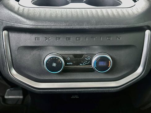 Used 2025 Ford Expedition Active AWD/4WD image 29