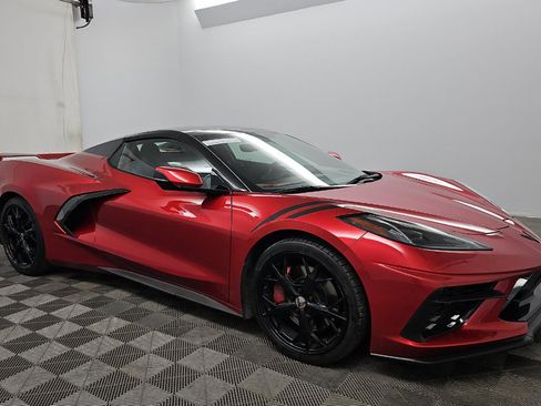 Used 2021 Chevrolet Corvette Stingray Premium Conv w/ Z51 Performance Package RWD image 3