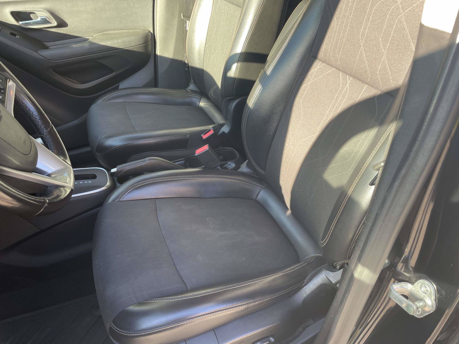 Certified 2019 Chevrolet Trax LT w/ Redline Edition FWD image 12