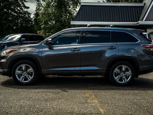 Used 2015 Toyota Highlander Limited Platinum AWD/4WD image 15