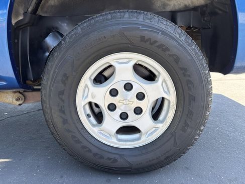 Used 2004 Chevrolet Avalanche 2WD image 19